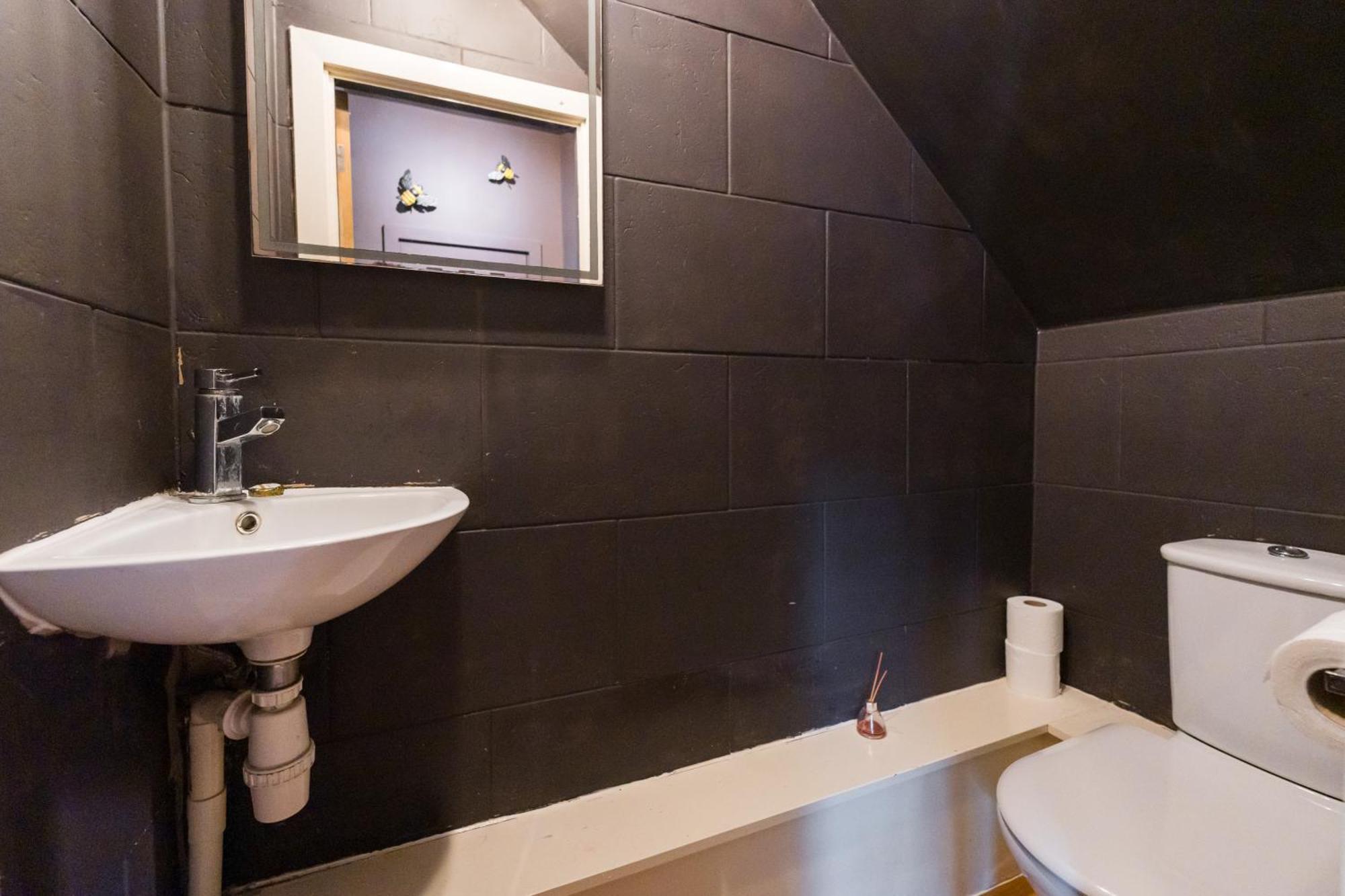 City Retreat, Spacious 4 Bed House, Games Room, Parking, Hot Tub & Bbq Κάρντιφ Εξωτερικό φωτογραφία
