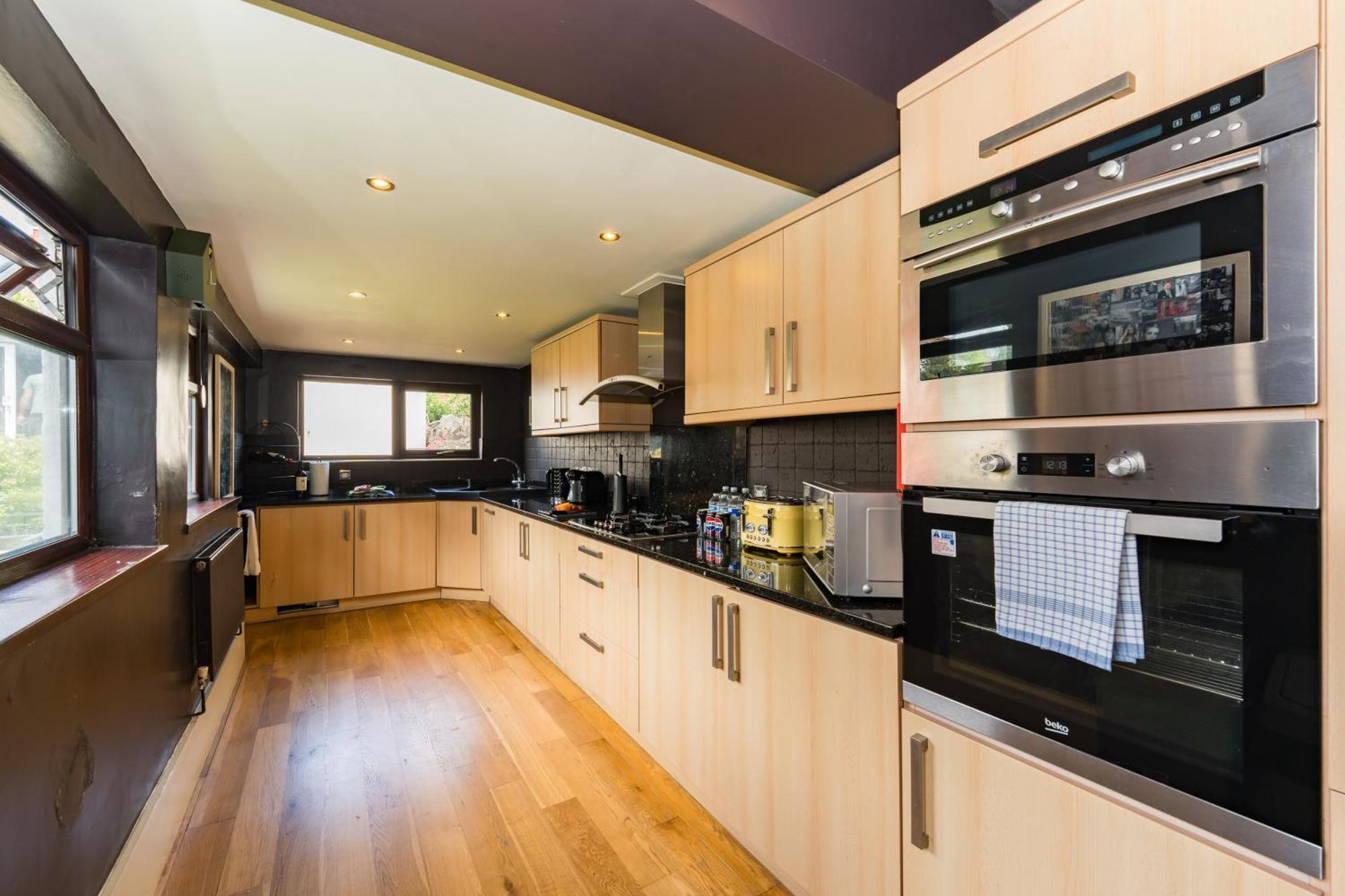 City Retreat, Spacious 4 Bed House, Games Room, Parking, Hot Tub & Bbq Κάρντιφ Εξωτερικό φωτογραφία