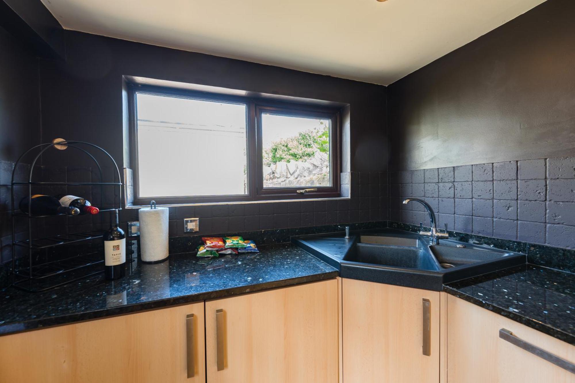 City Retreat, Spacious 4 Bed House, Games Room, Parking, Hot Tub & Bbq Κάρντιφ Εξωτερικό φωτογραφία